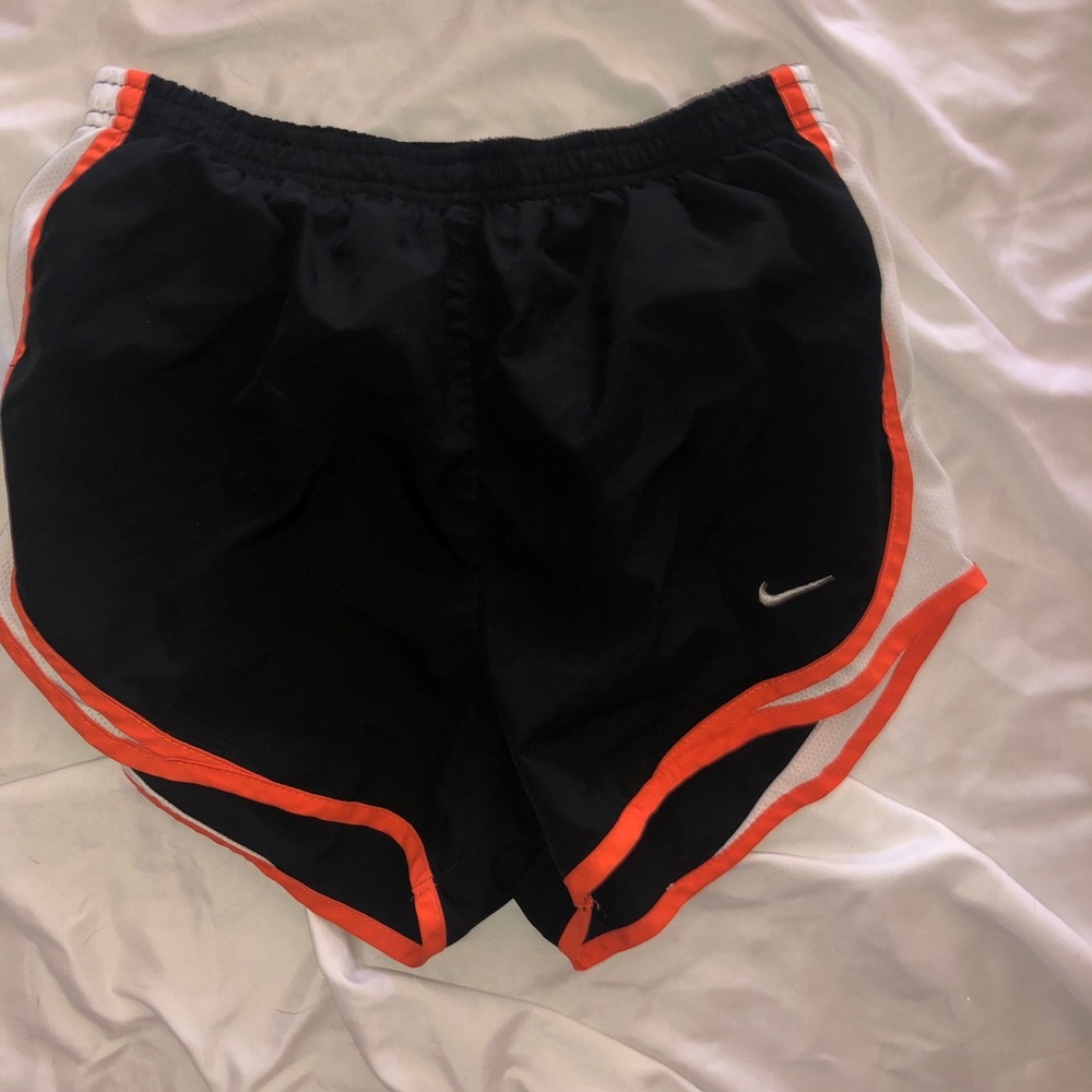 Nike shorts size small